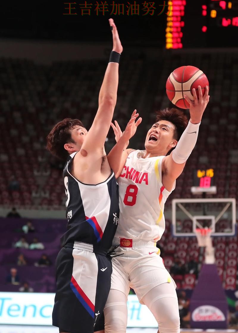 中国男篮末节发力完成逆转 赛后分析指出关键问题